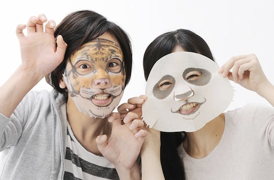  After the mask is applied, it is especially white. Be careful to add hormone to the mask.