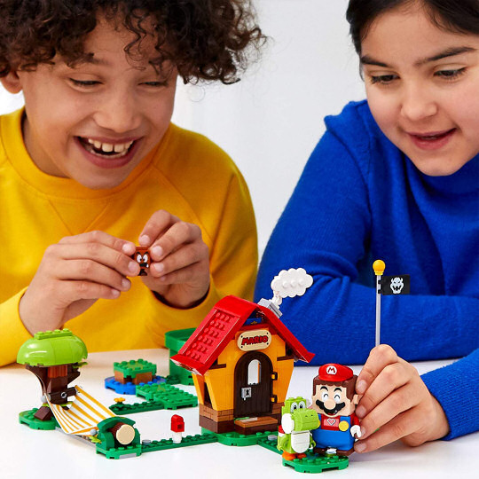 Lego Super Mario Marios House and Yoshi Expansion Set