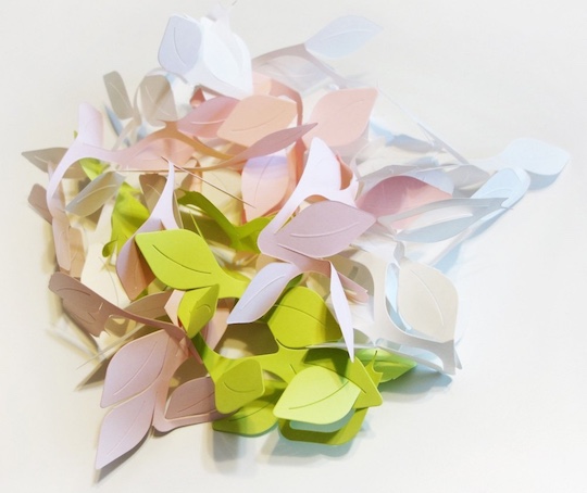 Cushion-san Leaves Origami Giftwrapping Set - Japanese papercraft leaf design cushioning - Japan Trend Shop
