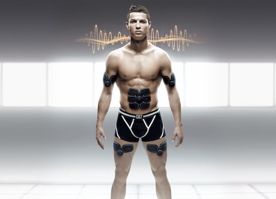 SixPad Training Gear - Cristiano Ronaldo-endorsed EMS ab muscle machine - Japan Trend Shop