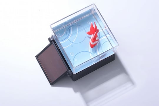 Solar-powered Robotic Goldfish - Relaxing fish toy - Japan Trend Shop