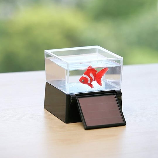 Solar-powered Robotic Goldfish - Relaxing fish toy - Japan Trend Shop