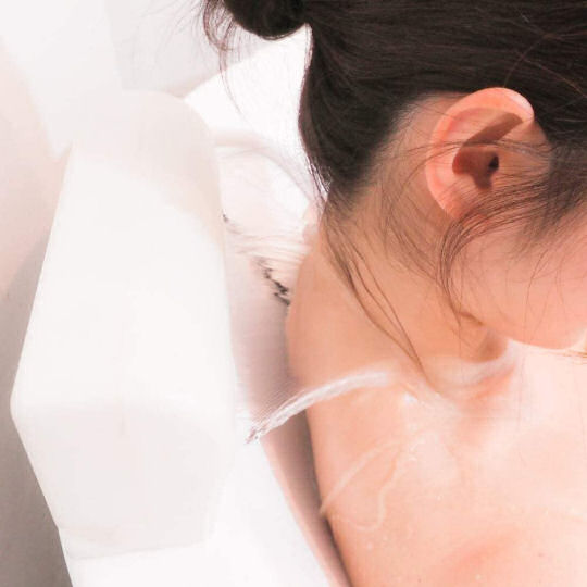 Bath Shoulder Water Sprinkler - Relaxing water pumping system - Japan Trend Shop