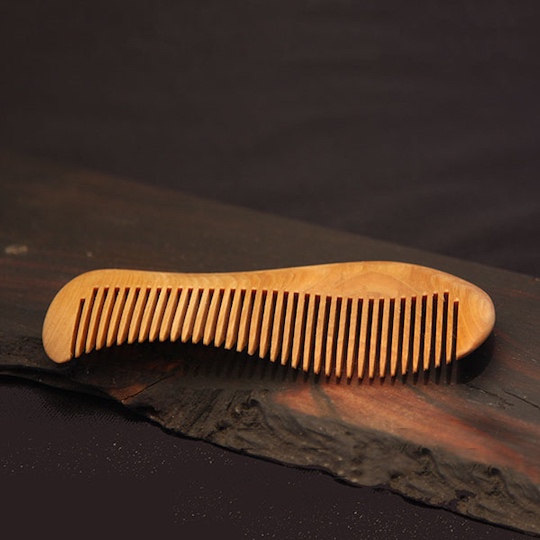 Hineri Kamisuki Wooden Twist Hair Comb for Life - Made from centuries-old birch - Japan Trend Shop