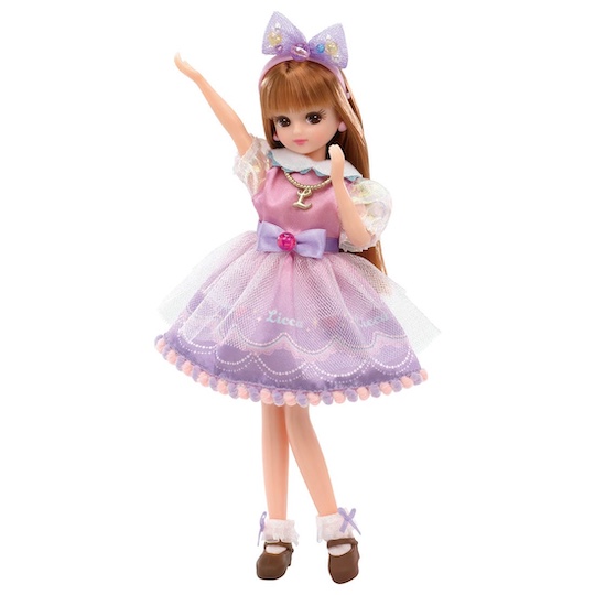 Licca-chan Dreamy Gift Set - Dress-up doll with three different outfits - Japan Trend Shop