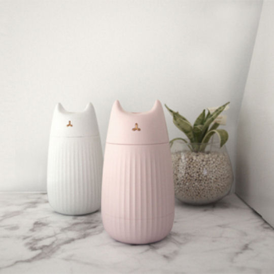 Laughing Cat Humidifier - Cat-shaped climate control device - Japan Trend Shop