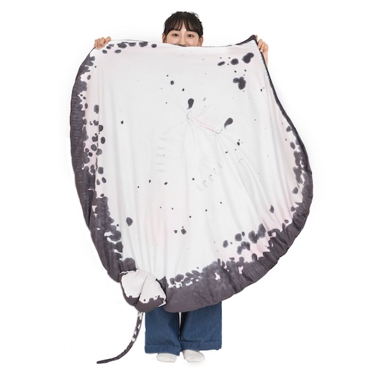 Giant Freshwater Stingray Cuddly Blanket - Based on world's largest stingray - Japan Trend Shop