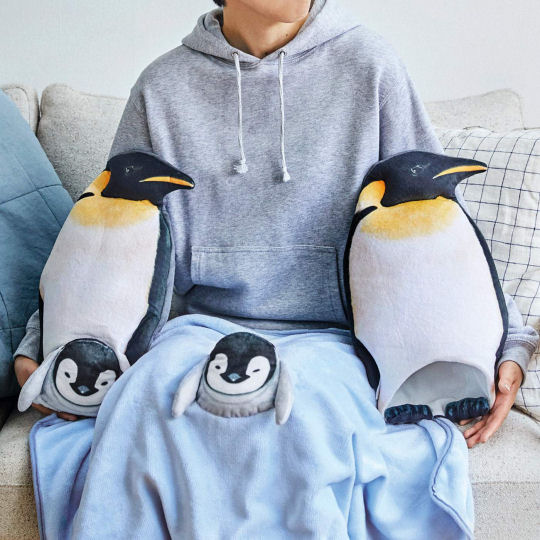 Emperor Penguin Father and Chick Pillow and Blanket Set - Penguin-themed cushion and cover - Japan Trend Shop