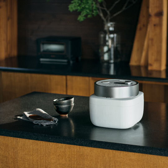 Balmuda The Gohan Rice Cooker - Kamado stove-inspired designer Japanese rice cooker - Japan Trend Shop