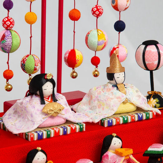Multicolored Hinamatsuri Dolls Set - Three-tiered traditional Girls' Day decoration - Japan Trend Shop