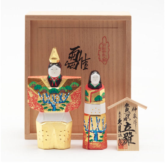 Kyugetsu Nara Ittobori Hinamatsuri Dolls - Traditional woodcraft version of Girls' Day decoration - Japan Trend Shop