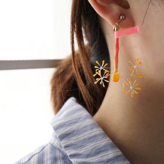 Senko Hanabi Sparkler Earring Peony - Firework-inspired accessory for one ear - Japan Trend Shop