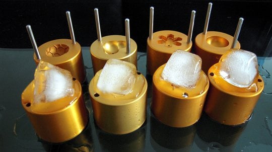 Eiswürfelmaschine Mini Version 30mm - Würfel, Schneeflocke, Moleküle, usw… - Japan Trend Shop