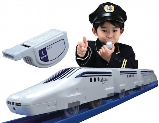 Fue-kon Whistle-Control Maglev Linear L0 Toy Railway